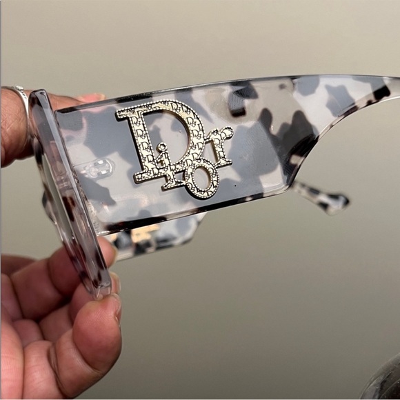 Dior Women's Black and White Sunglasses - Picture 3 of 6